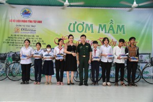 CLB Doanh nhân Việt Nam phối hợp BĐBP Tây Ninh tổ chức chương trình "Ươm mầm hạt giống biên cương", 2023